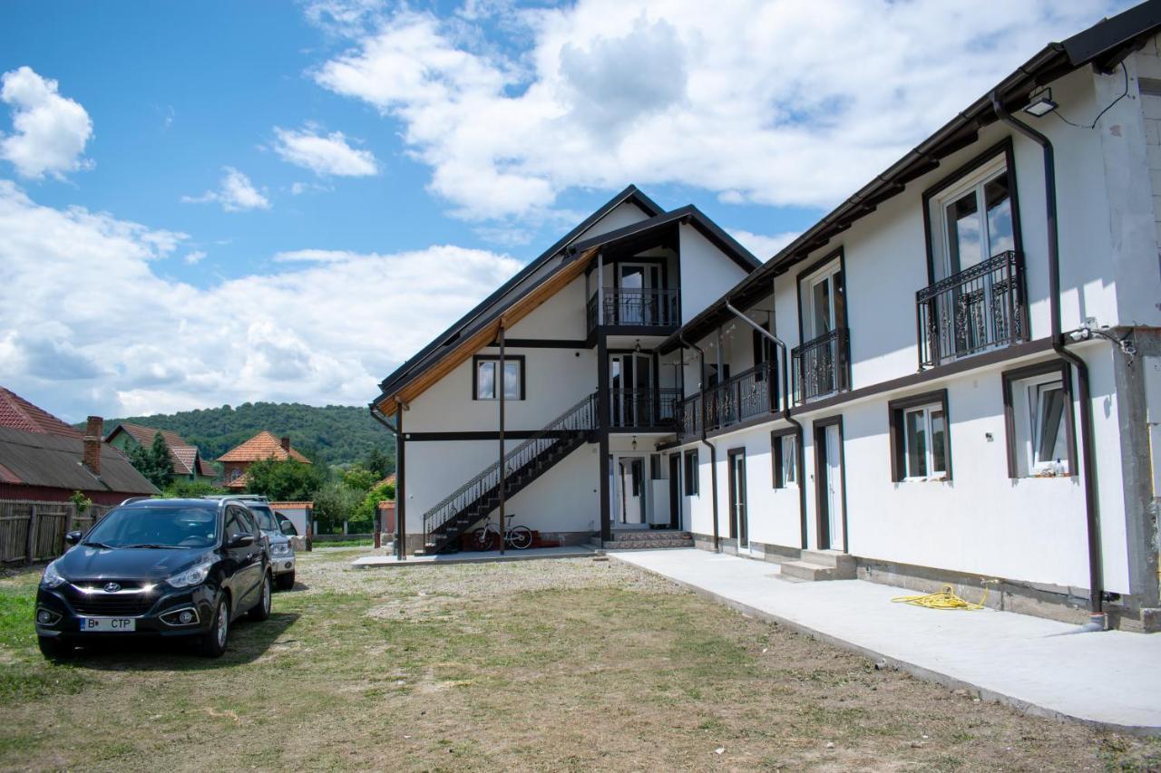 Casa Nevada Hotell Curtea de Argeş Eksteriør bilde